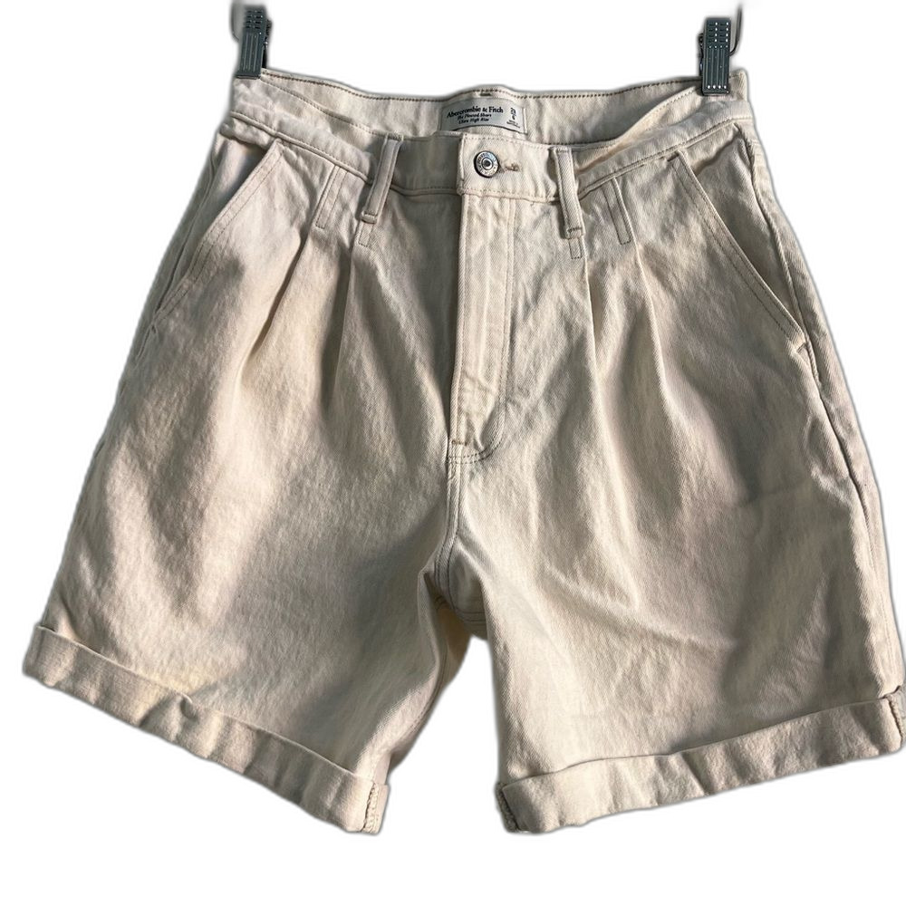 Abercrombie & Fitch Women’s Pleated Short Ultrasound High Rise White Sz 6 Denim
